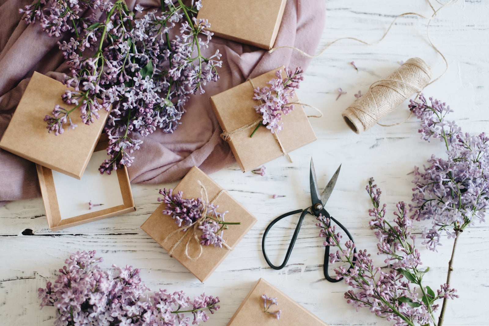 Tips To Wrap Oddly Shaped Gifts Waterleaf Paper Waterleaf Paper Company   Tetiana Shadrina BgDvAapofe0 Unsplash 1600x 